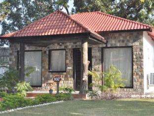 Corbett Leela Vilas